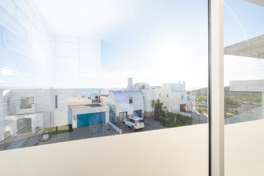5 Bedroom Property for Sale in Paradise Beach Western Cape